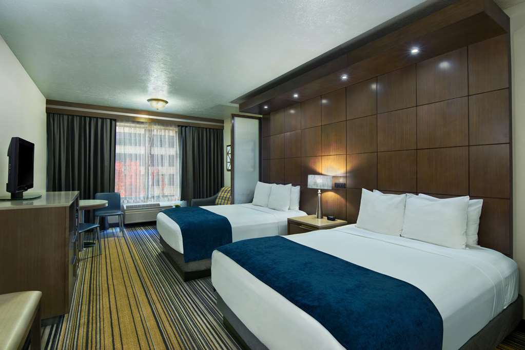 Oxford Suites Downtown Spokane - photo 4