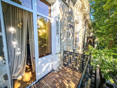 Top Floor Apartment Balcony in sololaki Room 25