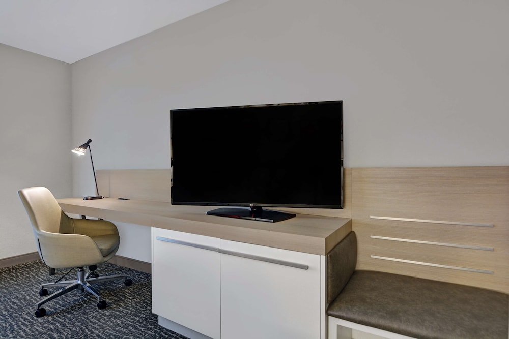 Hilton Garden Inn Jacksonville JTB Deerwood Park - photo 25