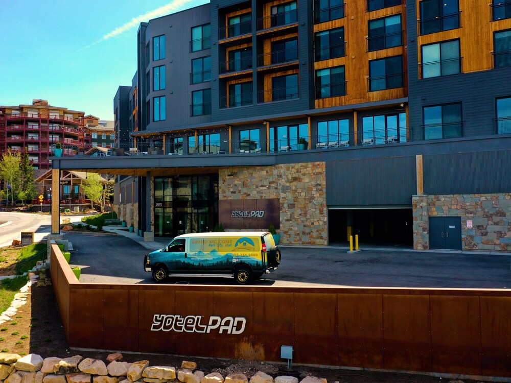 Yotelpad Park City - photo 16