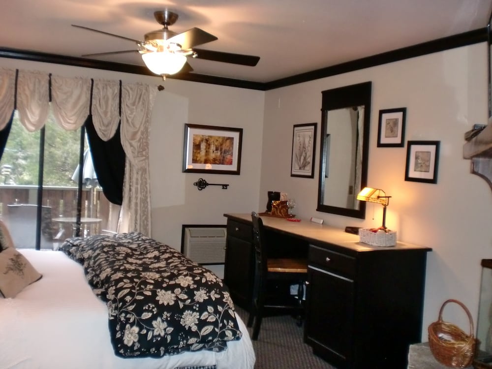 The North Shore Inn - photo 45
