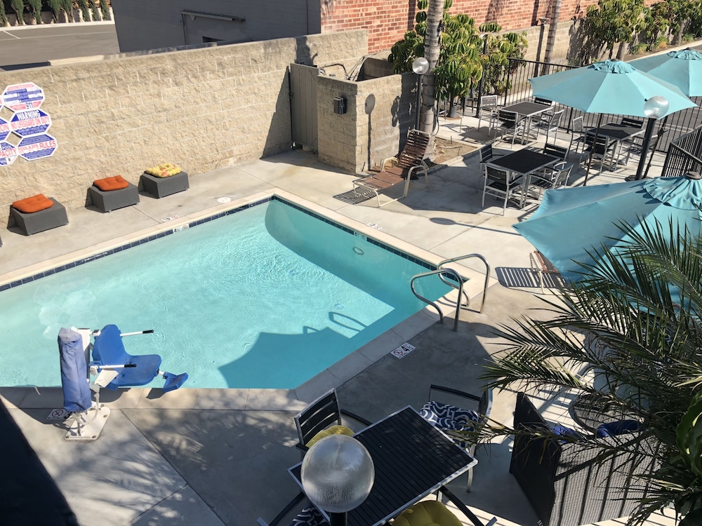 Hotel Le Rêve Pasadena - photo 25