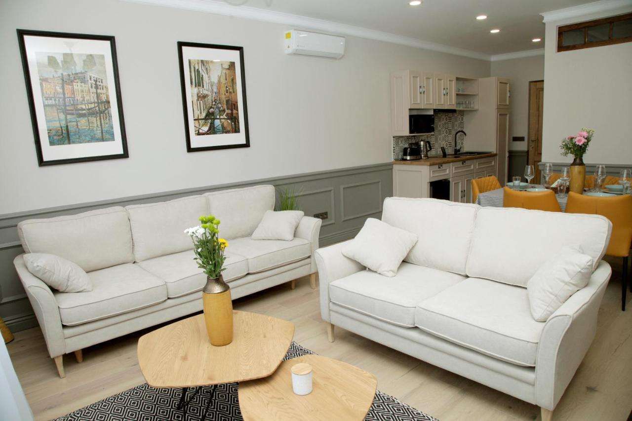 Central Boutique Apartments — 4-Star Luxury Hotel in Sighisoara, Romania