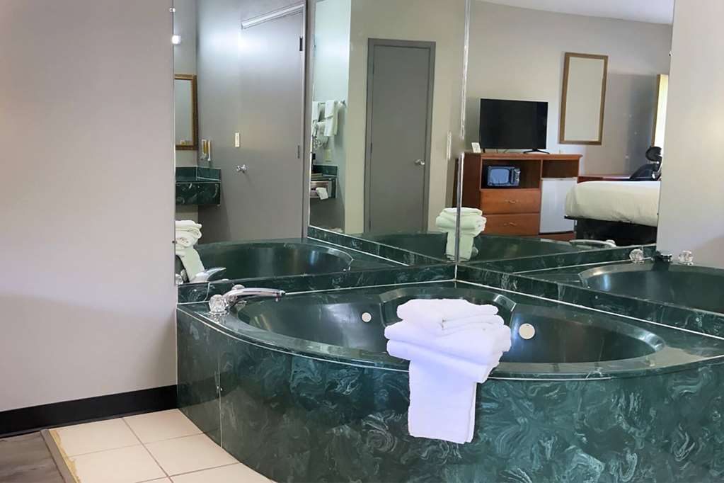 Days Inn by Wyndham North Little Rock Maumelle - photo 26
