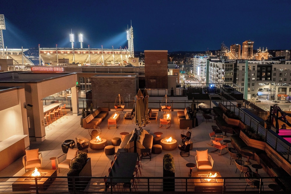 Moxy Cincinnati Downtown - photo 45