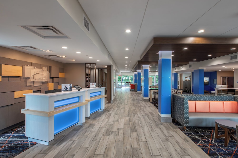 Holiday Inn Express & Suites Greenville Taylors by IHG - photo 3
