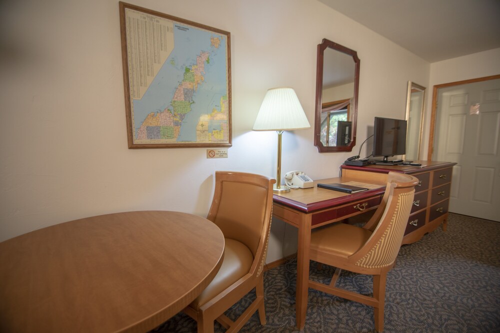 Coachlite Inn - photo 18