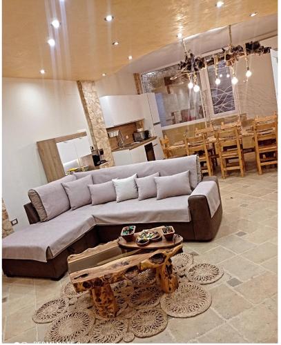 Sole E Luna Jacuzzi E Relax — 4-Star Luxury Hotel in Neviano, Italy