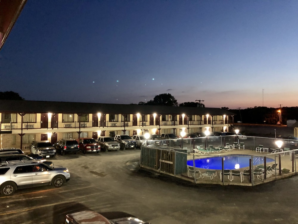 Inn At Mexia - photo 48