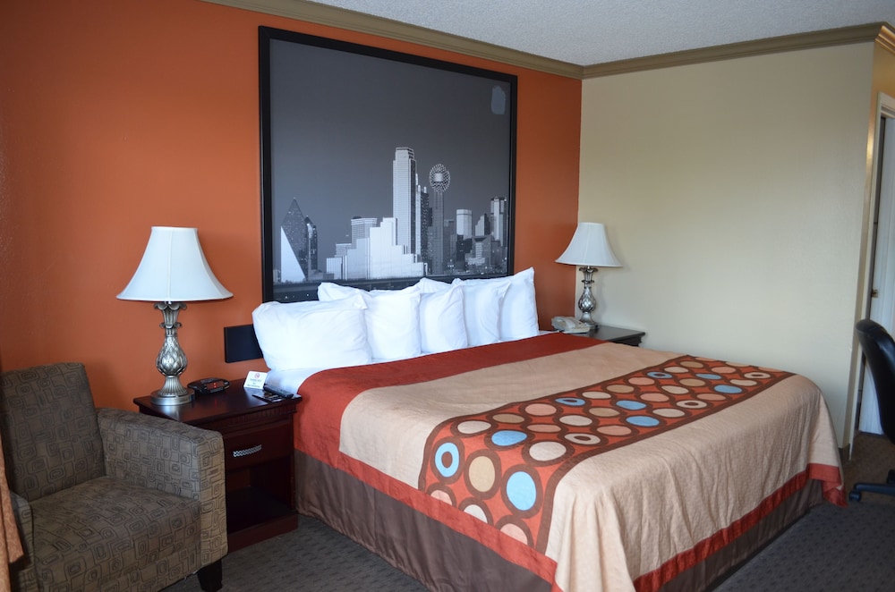 Hill Country Inn & Suites - photo 12