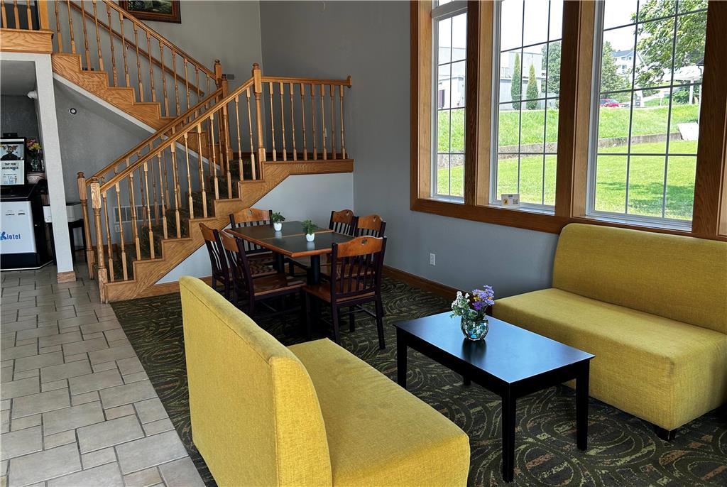 Super 8 by Wyndham Mound City - photo 2