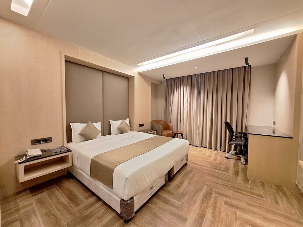 Hotel Tilak