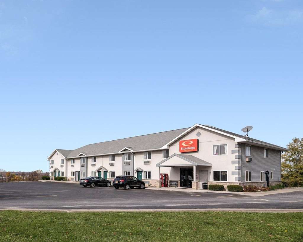 Econo Lodge Inn & Suites Canandaigua Fingers Lake Area — hotel in Canandaigua