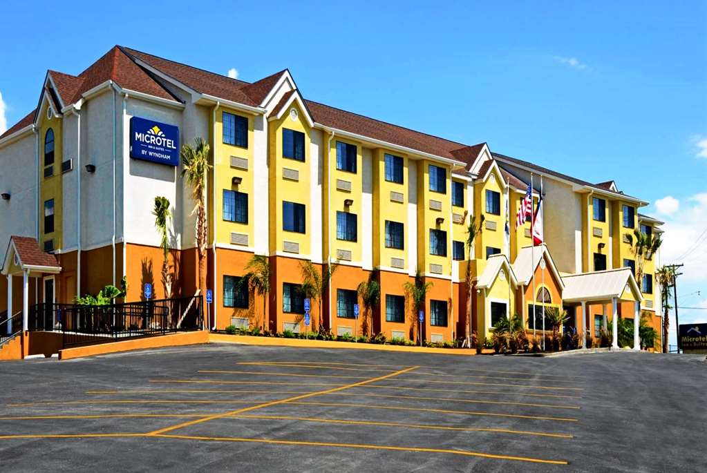 Microtel Inn & Suites by Wyndham New Braunfels — hotel in New Braunfels