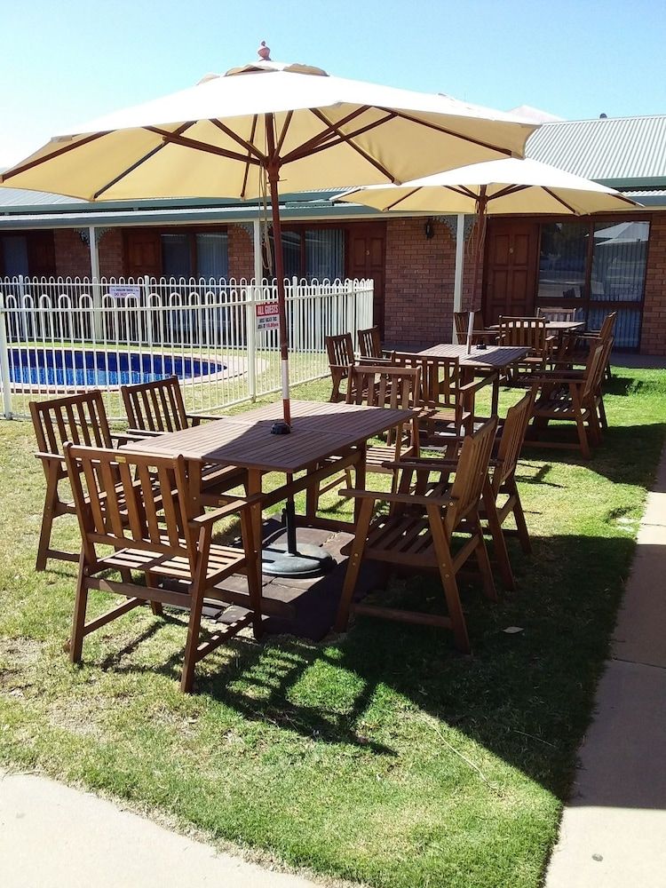 Regency Court Motel — Cobram — photo 3