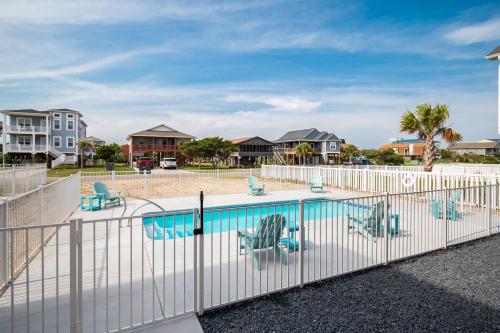 Southern Seabreeze by Oak Island Accommodations - photo 13