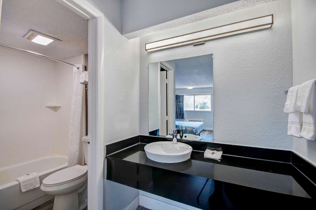 Motel 6 Osu N - photo 12