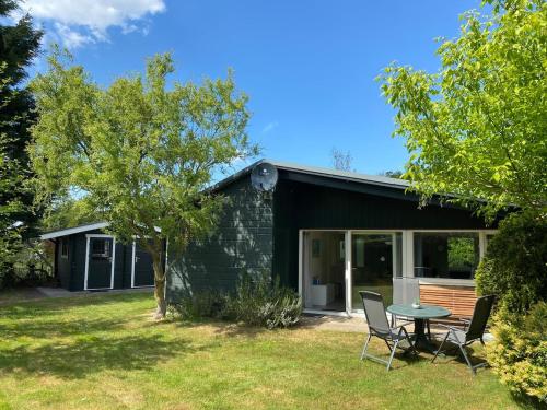 Elzenhoeve 7 - carbon neutral hotel in Unknown City