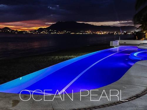 The Ocean Pearl Beachfront Infinity Pool Gym BBQ — 4-Star Luxury Hotel in Manzanillo, Mexico