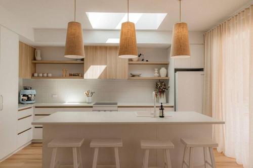 Bay Days Binalong Bay in Unknown City, Australia