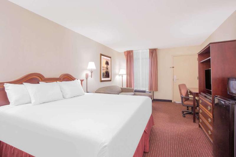 Days Inn Dothan - photo 20