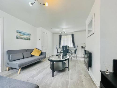 Central Hamilton House 15879442 — Hamilton