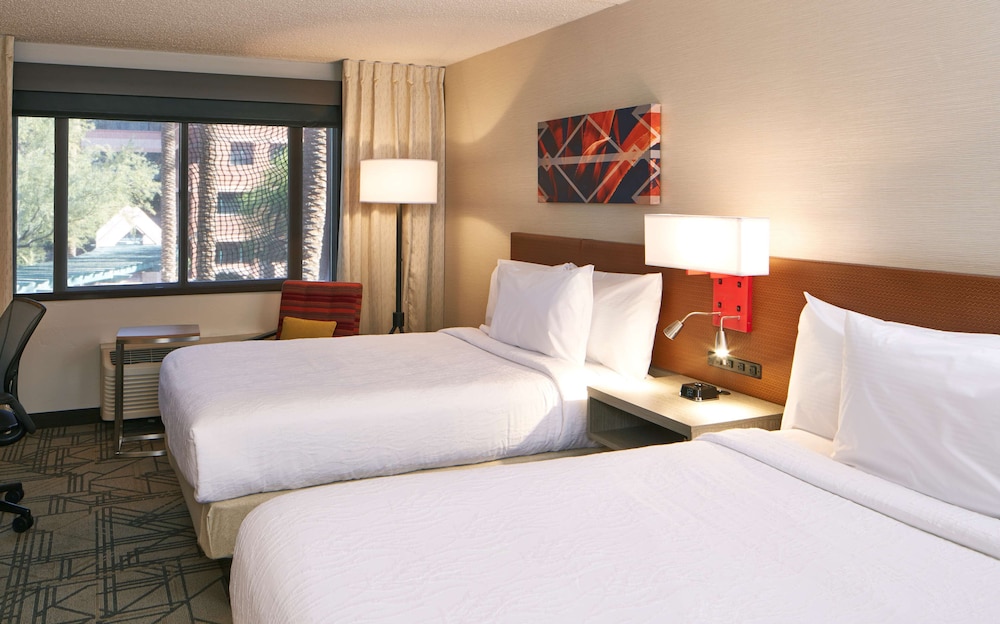 Hilton Garden Inn Scottsdale Old Town - photo 17