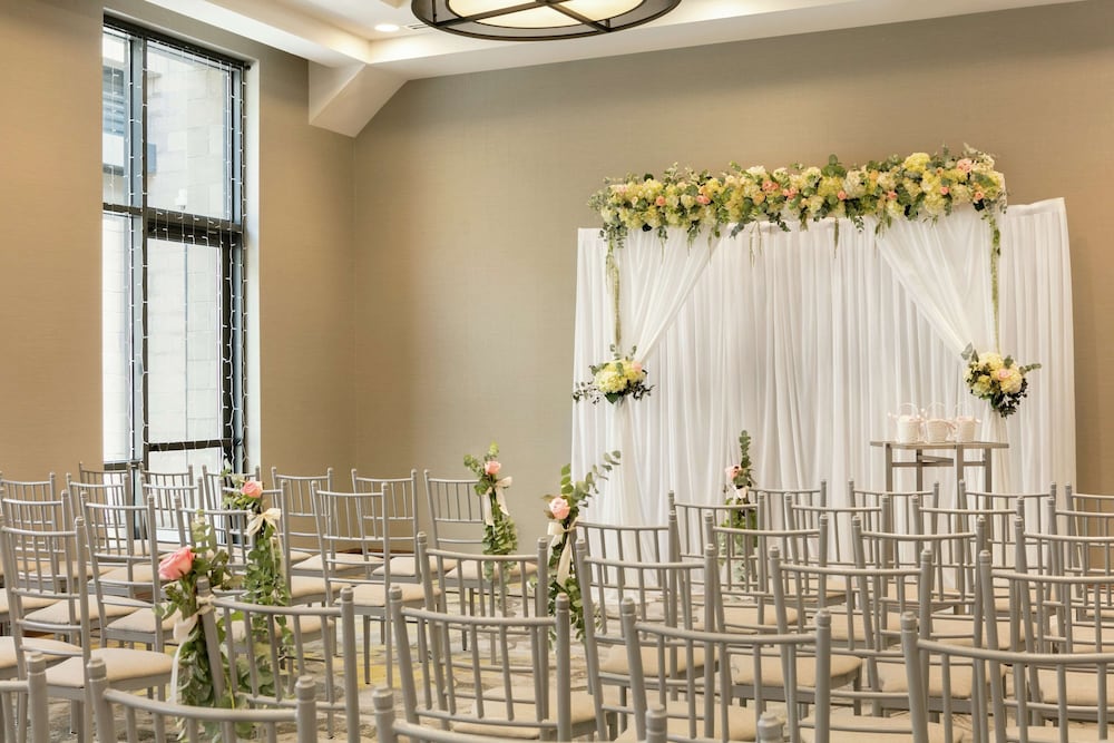 Embassy Suites by Hilton Berkeley Heights - photo 55