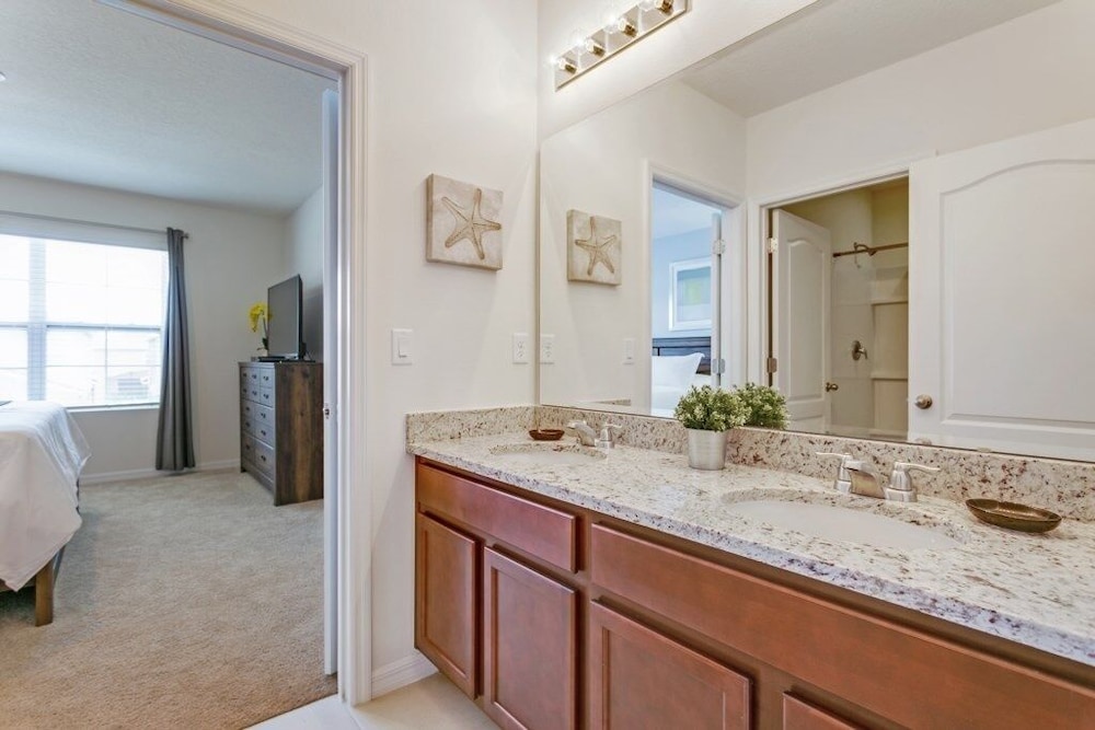 Amazing 7 Bedroom Solterra New Resort Home 7 Villa by Redawning - photo 36