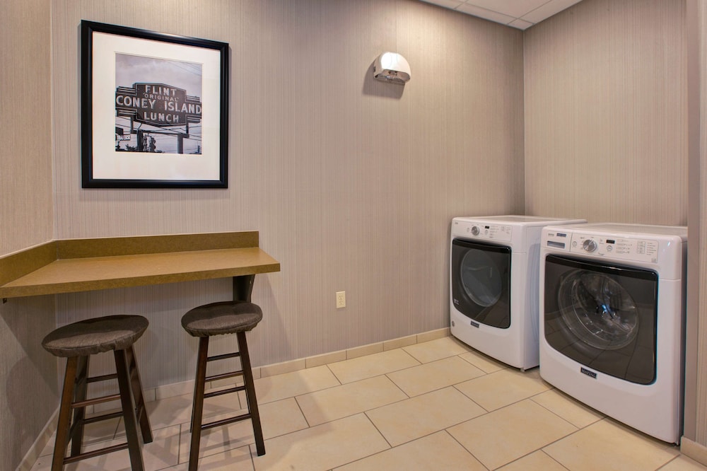 Hampton Inn & Suites Flint Grand Blanc - photo 27