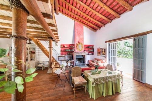 Cortijo Chacón — hotel in Cazalla De La Sierra
