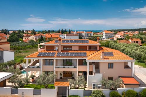 Apartments Villa Pliško Wellness & Pool — 4-Star Luxury Hotel in Fazana, Croatia