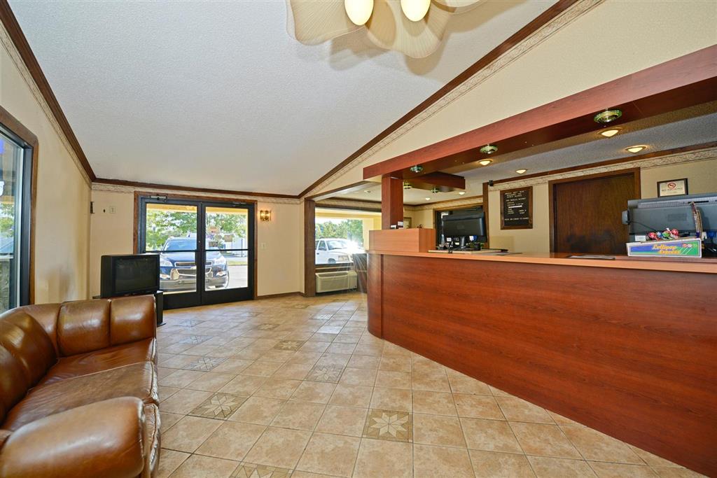 Americas Best Value Inn & Suites Warren Detroit - photo 2