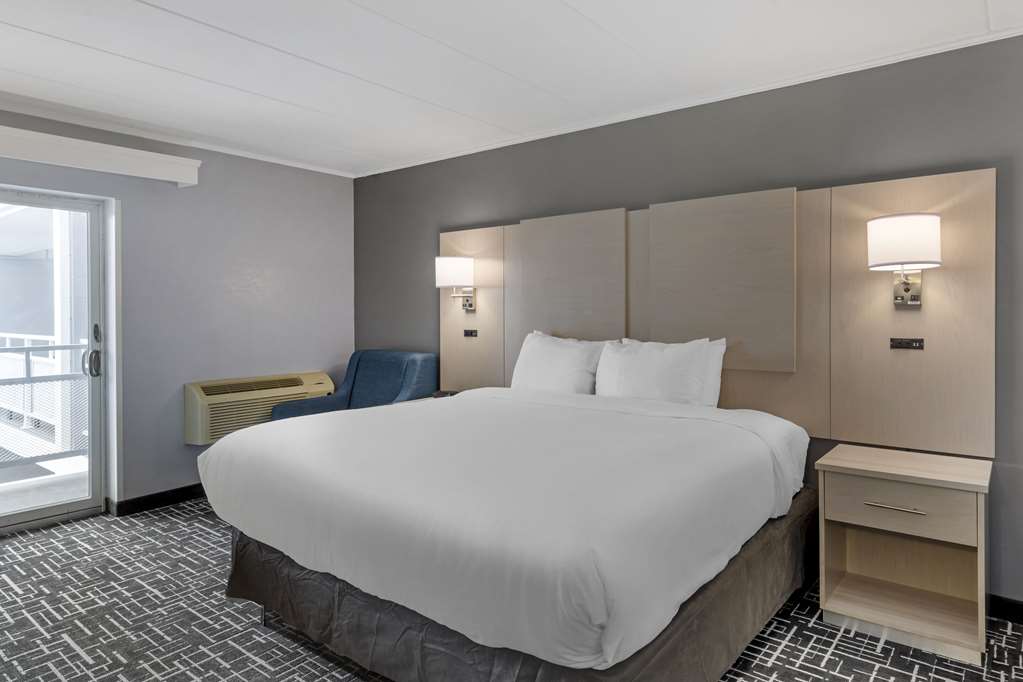 Comfort Inn Hyannis Cape Cod - photo 13
