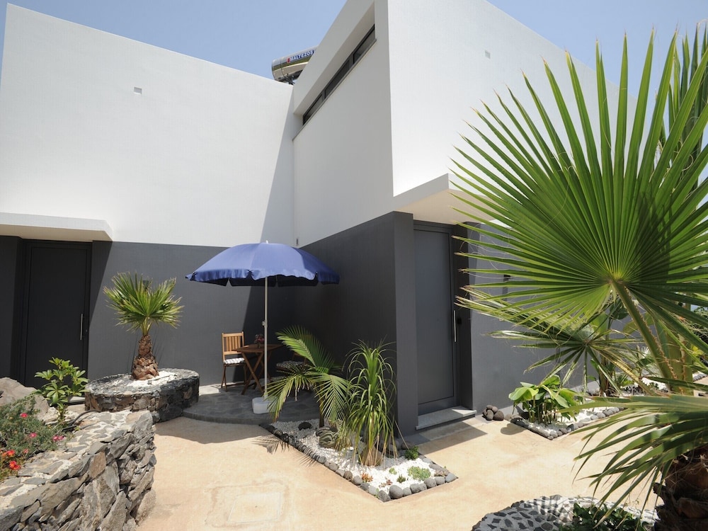 Quinta Golfinho — Arco Da Calheta — photo 2