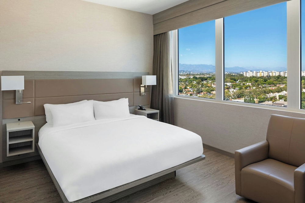 AC Hotel by Marriott Beverly Hills - photo 9