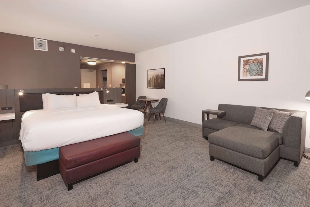 Hilton Garden Inn Chandler Downtown - photo 17
