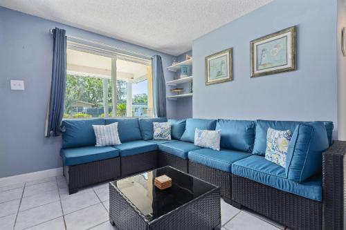 Boaters Dream Rustic Waterfront Retreat — hotel in New Port Richey