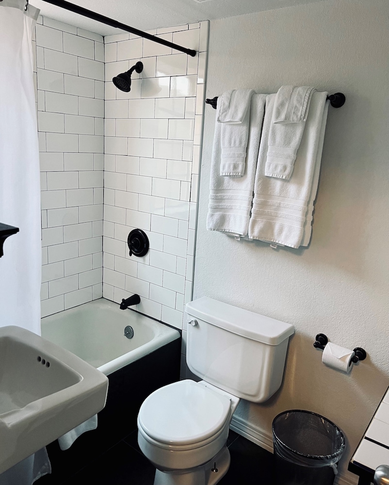 Spur Hotel - photo 15
