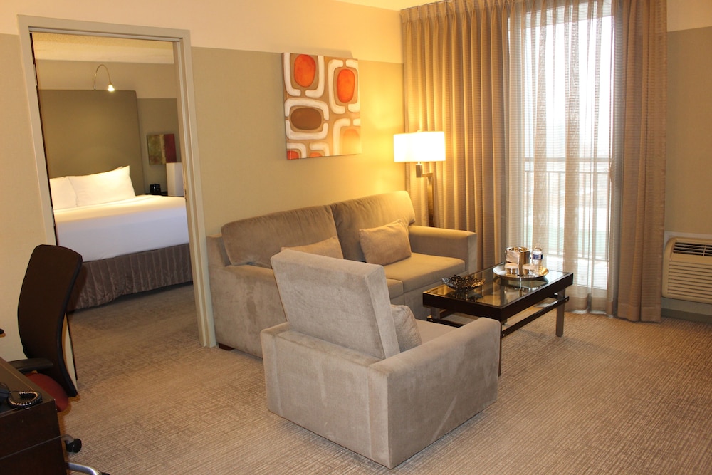 Crowne Plaza Chicago West Loop by IHG - photo 9