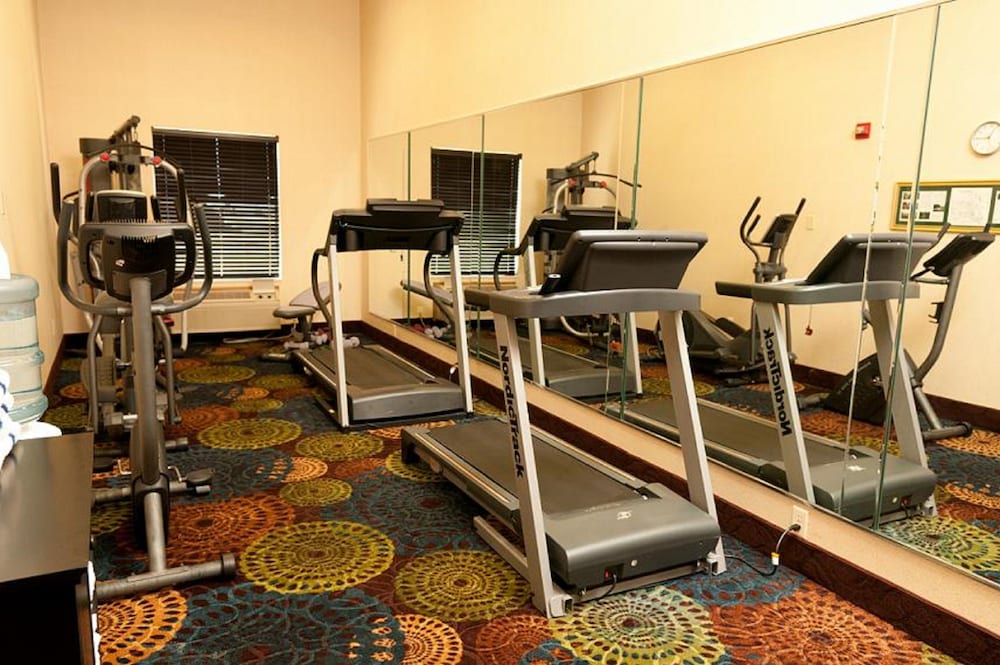 Holiday Inn Express & Suites Bloomington Normal by IHG - photo 10