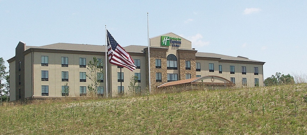 Holiday Inn Express Cleveland Northwest by IHG - photo 41