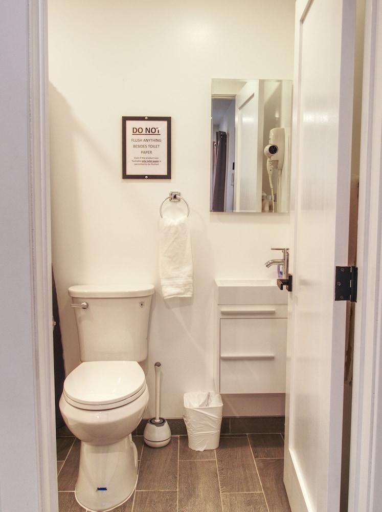 Vermont Suites - photo 28