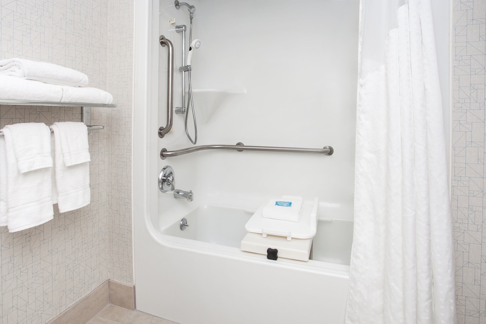 Holiday Inn Express Hotel & Suites South Portland by IHG - photo 15