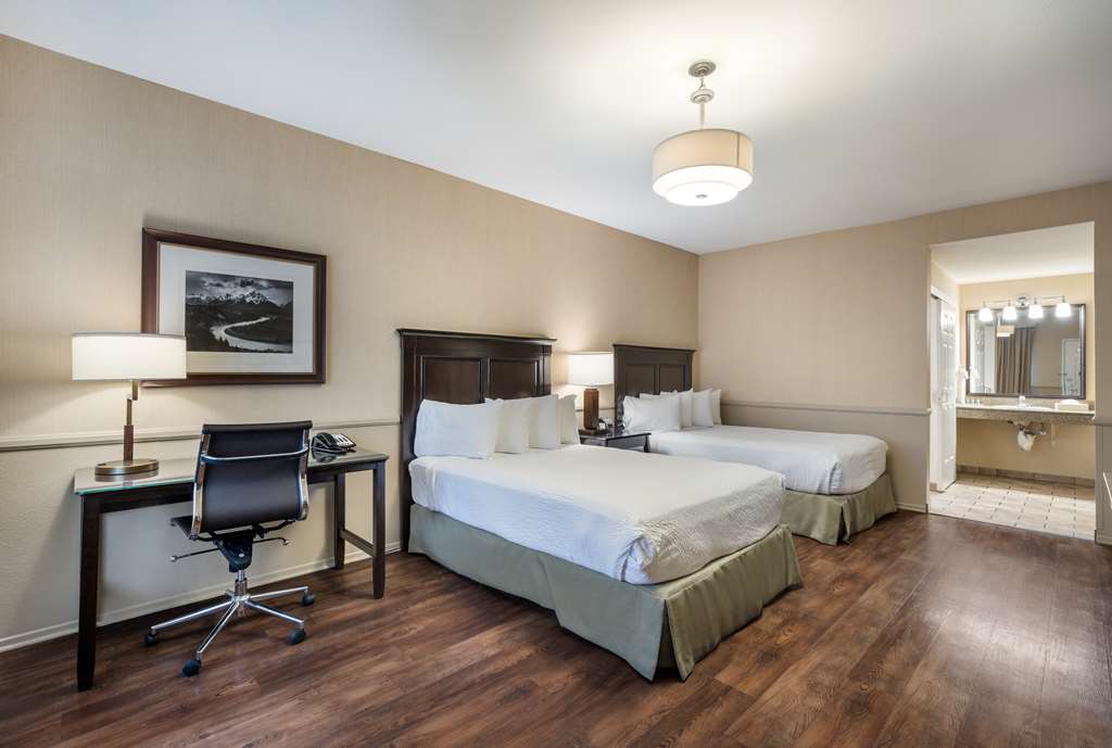 Best Western Corona Hotel and Suites - photo 26