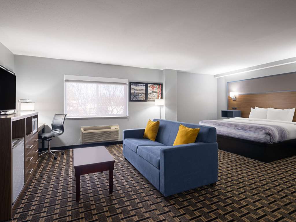 AmericInn by Wyndham Woodstock IL - photo 24