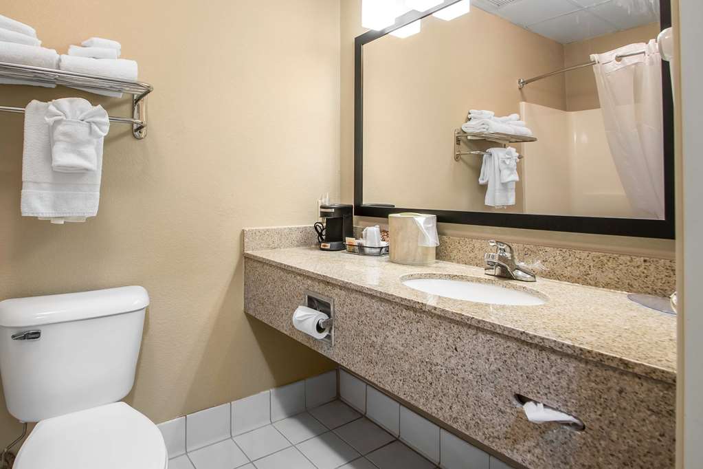 Quality Inn & Suites East Troy I 43 - photo 10