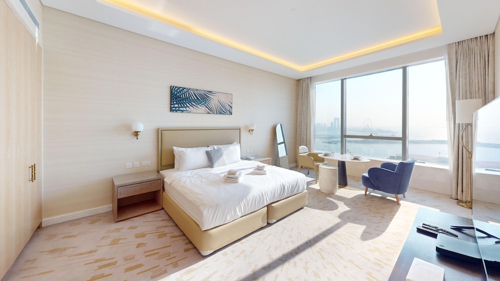 FAM Living Palm Tower Attached to St Regis Palm Tower 1Bed Palm Jumeirah Views — 4-Star Luxury Hotel in Dubai, United Arab Emirates