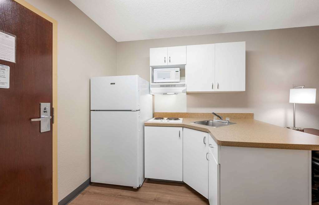 Extended Stay America Suites Fort Wayne South - photo 29