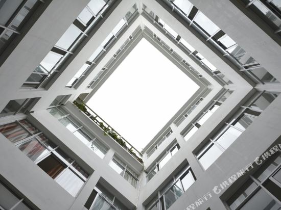 Shuoqing Hotel - carbon neutral hotel in Dali